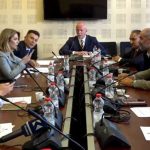 Info Shqip: ​Specialja përplas deputetët, PDK e AAK lëshojnë mbledhjen e komisionit