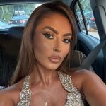 Info Shqip: Flora Shabani “ndez” rrjetet sociale! Moderatorja e njohur e mahnit me paraqitjen glamuroze