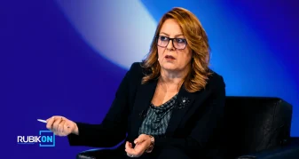 Info Shqip: Përplasje në LDK, Bajrami – Abdixhikut: Jeni i fundit që mund të flisni për parime