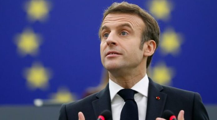 Makron-Macron