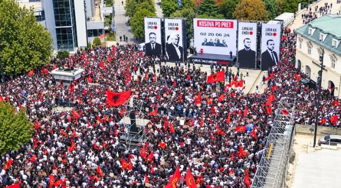 Marshi-i-Lirise-Liria-ka-Emer-kreret-e-UCK-proteste-