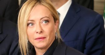 Info Shqip: Pa burka e nikab në shkolla, Meloni me rregulla të reja për nxënësit dhe prindërit e huaj!