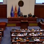Lajm i mirë për qytetarët, do të ulen rrogat e ministrave dhe deputetëve