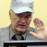 Brohoritje për Ratko Mlladiç në Marakana, pamjet nga ndeshja Serbi-Holandë shkaktojnë reagime
