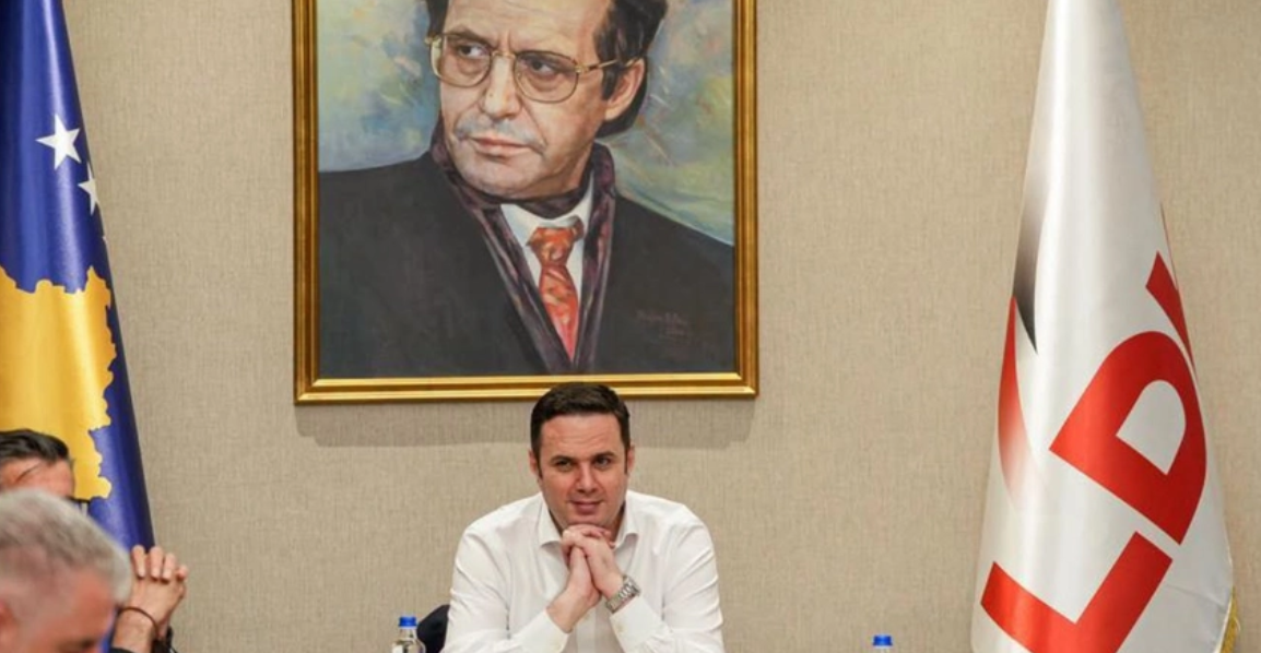 Abdixhiku  Kundërshtimi i gjashtë deputetëve e çoi vendin drejt zgjedhjeve të reja