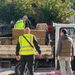 Info Shqip: Hiqen tezgat e improvizuara përreth “Bit Pazarit”! Sekuestrohen rreth 500 kilogramë ushqime