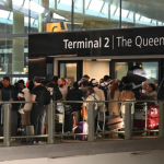Info Shqip: Kaos në aeroportet britanike, mbi 1 400 fluturime të anuluara