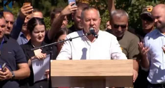 Info Shqip: Gucati i drejtohet Kurtit: Largojeni Gërvallën nga Qeveria