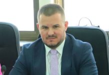 Përplasje në Këshillin e Kumanovës: Huzeir Mustafi nga AKI kërkon dorëheqjen e kryetares pas shkeljeve të rregullores