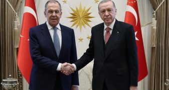 Info Shqip: Lavrov: Sistemi S-400 në Turqi mund të transferohet në një shtet tjetër, por Moska ka kushte