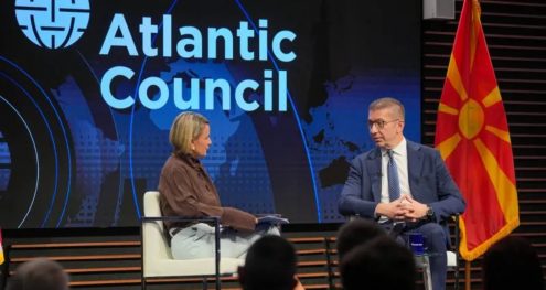 Info Shqip: Mickoski: Në Maqedoninë e Veriut ka rreth 3 mijë bullgarë, pse duhet t’i fusim në Kushtetutë?