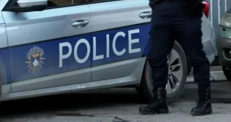 Info Shqip: Incident në Zubin Potok: Shoferi godet policin teksa tentonte të largohej