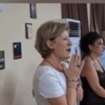 Info Shqip: “Për Enverin yll e dritë… Qajnë pleqtë qajnë të rinjtë”, Korreshi ndan videon nga Lushnja: U glorifikua diktatori brenda muzeut