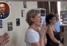 “Për Enverin yll e dritë… Qajnë pleqtë qajnë të rinjtë”, Korreshi ndan videon nga Lushnja: U glorifikua diktatori brenda muzeut