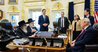 Info Shqip: Takimi i pazakontë i Trump: Pse priti në Shtëpinë e Bardhë një grup që kundërshtojnë sionizmin