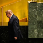 Trump paralajmëron “vendim të madh” për Iranin! Paqe apo luftë?