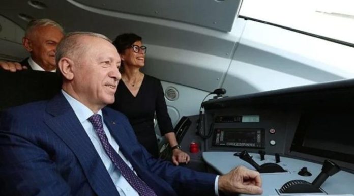 1791705611-erdogan-6acb8b2741041