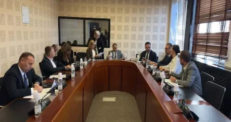 Info Shqip: Ganimete Musliu lëshon mbledhjen e Komisionit për Administratë