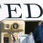 70 orë në qiell me Trump/ Kush janë njerëzit që i qëndrojnë pranë dhe çfarë fshihet pas udhëtimeve?