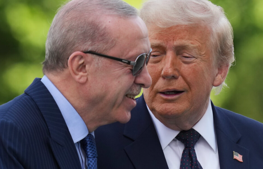 Dy telefonata brenda një dite, çfarë diskutuan Trump dhe Erdogan?