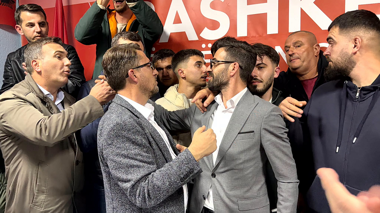 Jakup Huseini shkon në shtabin e AKI dhe i shtrin dorën e fitores Arkin Jahijit