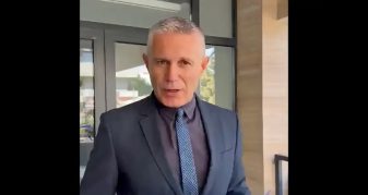 Info Shqip: Ramadani dorëzon kallëzim penal ndaj Haxhiut për rastin e Auditorit të Përgjithshëm