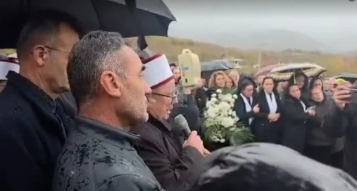 Info Shqip: Hoxha: E kam një lutje te populli, boll ma, Zotit i lutem të jetë rasti i fundit!