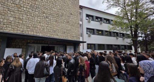 Info Shqip: Dy linja të reja të autobusit për studentët e UNT-së, ndalesa përballë ambasadës amerikane
