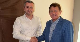 Info Shqip: Dibra hap zyrë për diasporën, Ibrahim Kolari merr përgjegjësinë për SHBA-në dhe BE-në