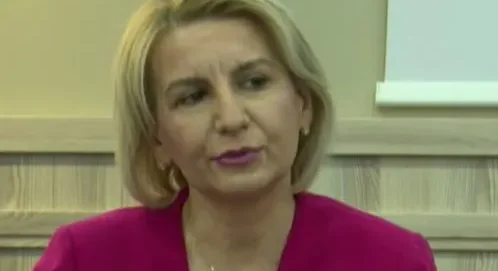 Info Shqip: Nis gjykimi ndaj Teuta Arifit: Akuzohet për skemën e kontratave fiktive dhe dëm prej 1 milion eurosh në buxhet