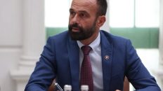 Info Shqip: Jurisprudenca në shqip! Shasivari: Po i numëroj ditët kur do të hiqet barriera 35-vjeçare