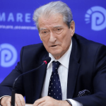 Berisha apel studentëve dhe nxënësve për bojkot: Braktisni mësimin, shpëtoni të ardhmen tuaj