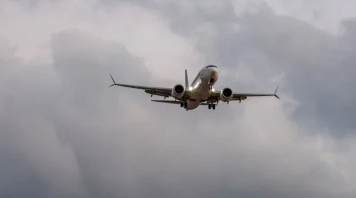 kercenim-me-bombe-ne-avionin-nga-izraeli-fluturimi-drejt-vjenes-beri-ulje-emergjente-ne-bullgari