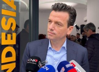 Agron Shehaj: Pas Vuçiçit, radha e Edi Ramës! Nuk ka autokrat që i reziston rinisë!