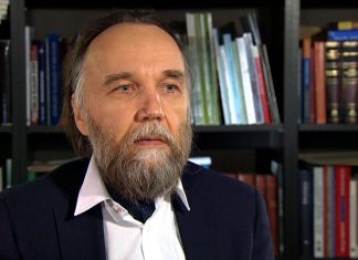 Protestat në Shqipëri marrin “bekimin” e ideologut të Putinit, Aleksandër Dugin: “Shqiptarët po zgjohen”