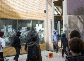Përshkallëzohen protestat në Francë, rreth tre mijë nxënës të ndaluar