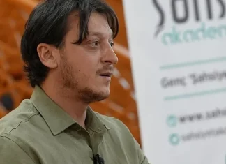 “Ata pezulluan rusët, por jo izraelitët”, Mesut Ozil kritikon ashpër FIFA-n