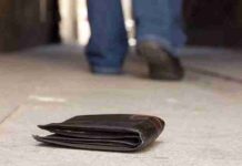 18-vjeçari gjen kuletën me reth 4 mijë euro dhe ia kthen pronarit, rasti që tërhoqi vëmendjen në Maqedoni