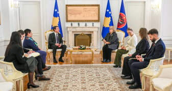 Info Shqip: Kurti takon presidenten e re të Kosovës, Justina Shiroka-Pula: Na presin shumë punë