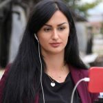 Info Shqip: Liridona Vejseli: Polici që dyshohet se dhunoi të rinjtë dhe të cilit i ra pistoleta në veturën e tyre ishte shqiptar
