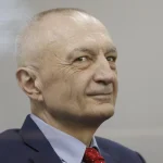 Çfarë po ndodh?/ Meta takohet në qeli me dy deputetë të PS-së, zbardhen prapaskenat