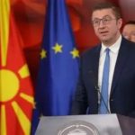 Info Shqip: Mickoski studentëve: Udhëtoni, mësoni, por kthehuni në Maqedoni