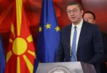 Mickoski studentëve: Udhëtoni, mësoni, por kthehuni në Maqedoni