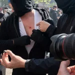 Info Shqip: Protestuesit akuzojnë policinë për plumba gome, reagon policia: Ja si qëndron e vërteta