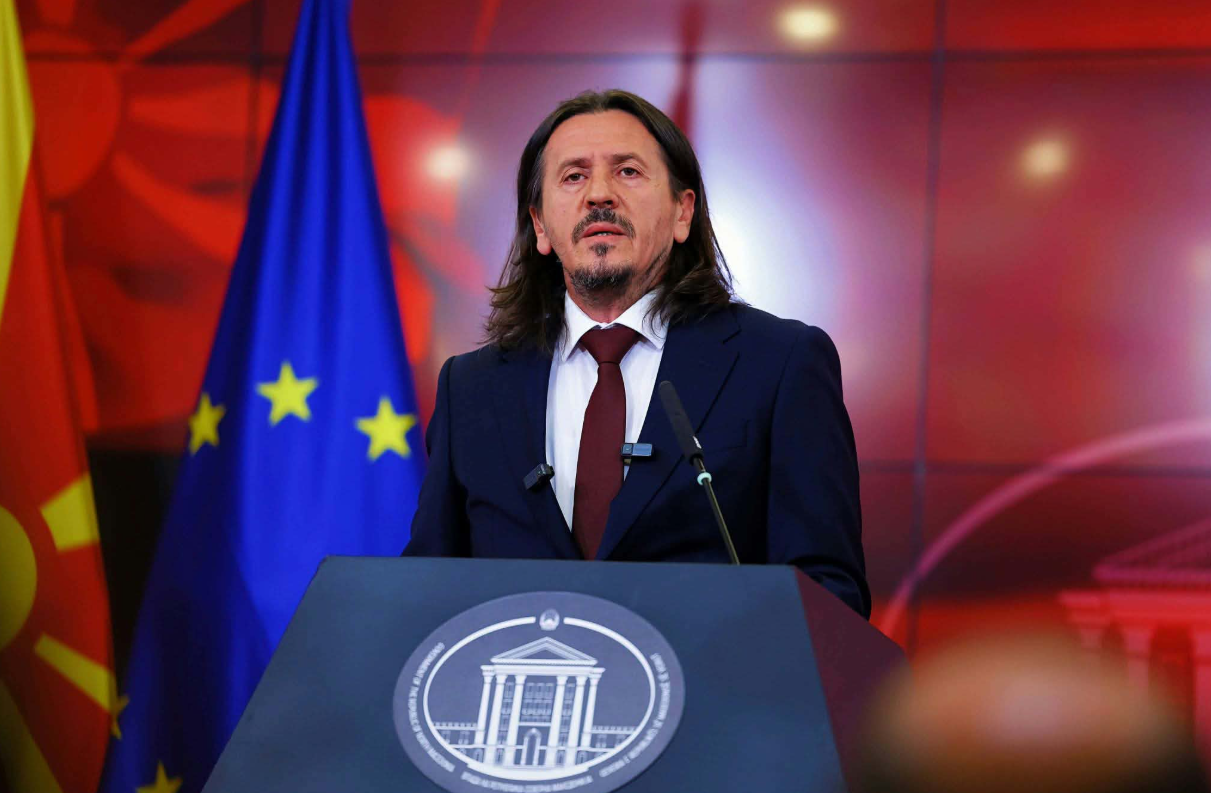 Ministri Sulejmani jep lajmin e madh  Tetova bëhet me Bibliotekë universitare   mundësi më shumë për studentët dhe botën akademike 