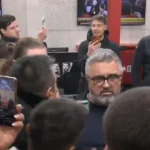 Kundërshtarët e Vuçiçit “mësyjnë” në televizionin pro tij, çfarë ndodhi në “Informer”