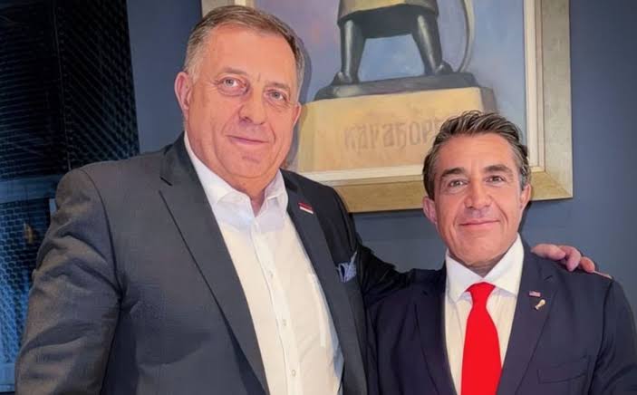 Trump shkarkon të dërguarin që vizitoi Dodikun